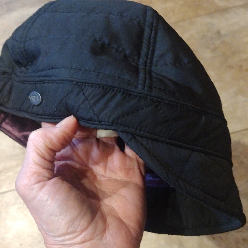 REI Black Quilted Women's Hat